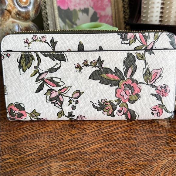 NWOT kate spade Cream Floral Zip-Around Wallet with Pink & Green Accents - Picture 2 of 7